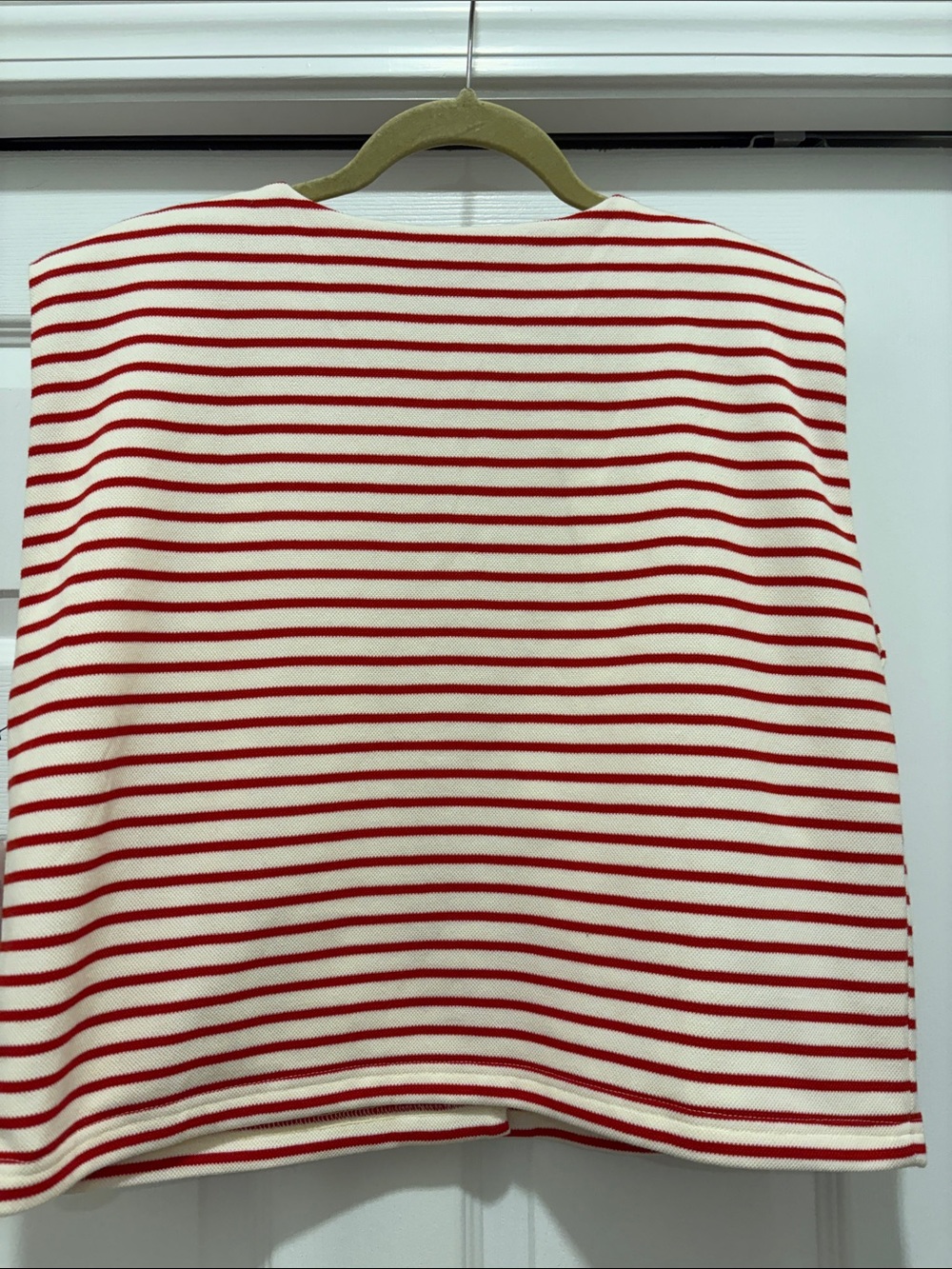 Entro NWT Red and cream Striped Cropped Button Vest/top/jacket size L - Picture 6 of 8